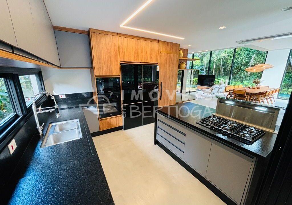 Casa-venda-BERTIOGA-RIVIERA-DE-SAO-LOURENCO-CA1687R-imobiliaria-na-riviera-imobiliaria-bertioga-2025-06-27_09-45-15_foto_rm-15