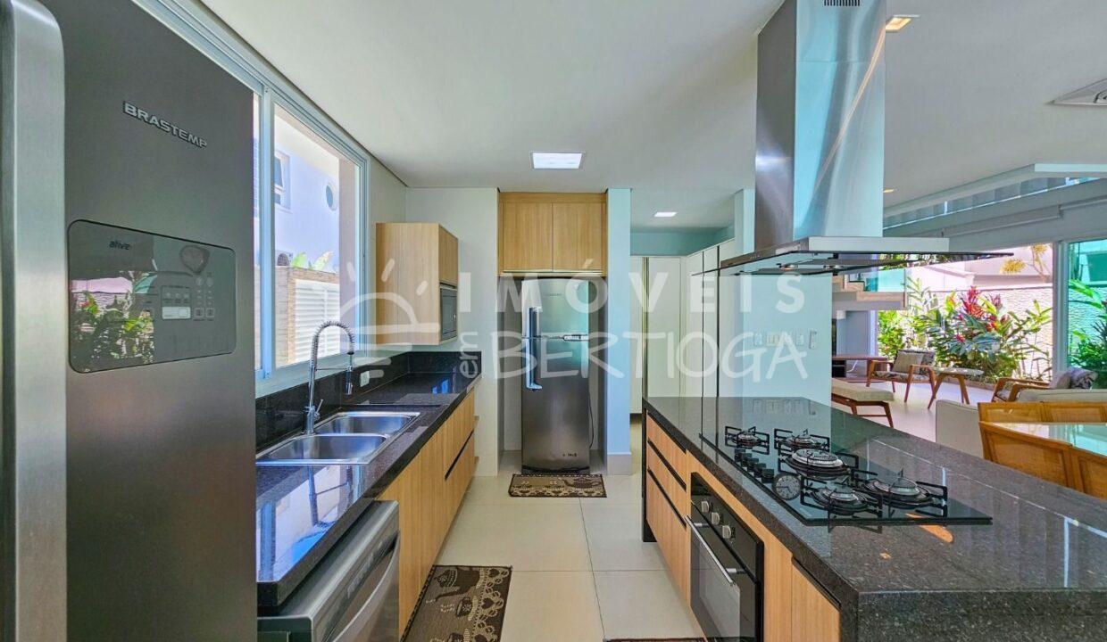 Casa-venda-BERTIOGA-RIVIERA-DE-SAO-LOURENCO-CA1689R-imobiliaria-na-riviera-imobiliaria-bertioga-2025-06-27_12-09-51_foto_rm-6