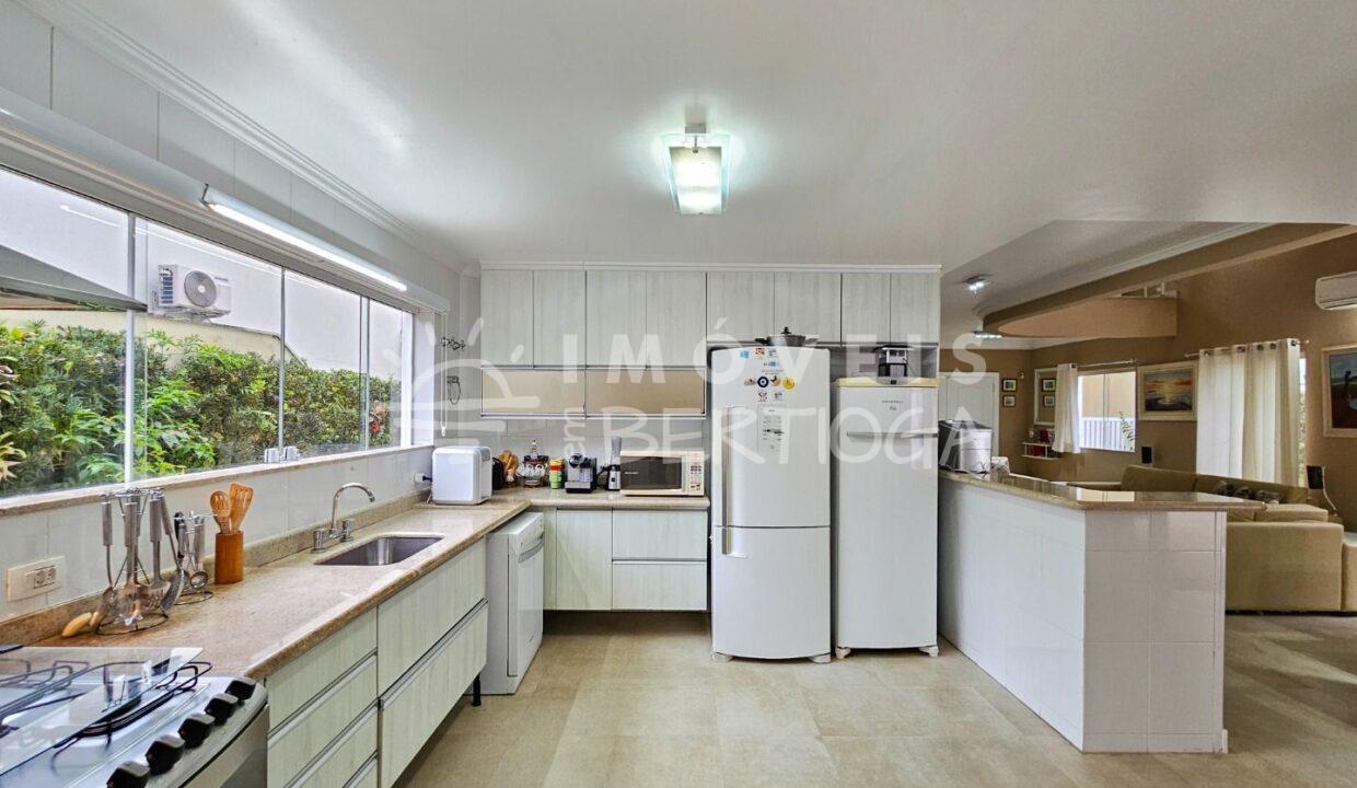 Casa-venda-BERTIOGA-RIVIERA-DE-SAO-LOURENCO-CA1690R-imobiliaria-na-riviera-imobiliaria-bertioga-2025-06-27_12-09-51_foto_rm-6