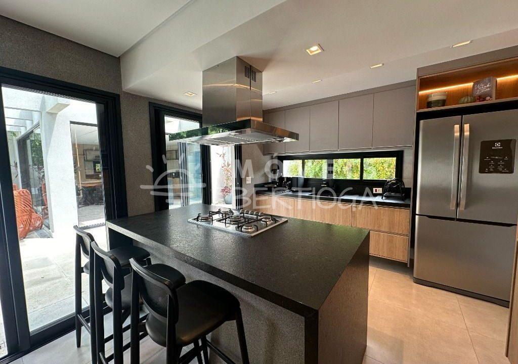 Casa-venda-BERTIOGA-RIVIERA-DE-SAO-LOURENCO-CA1734R-imobiliaria-na-riviera-imobiliaria-bertioga-2025-06-27_16-01-55_foto_rm-8