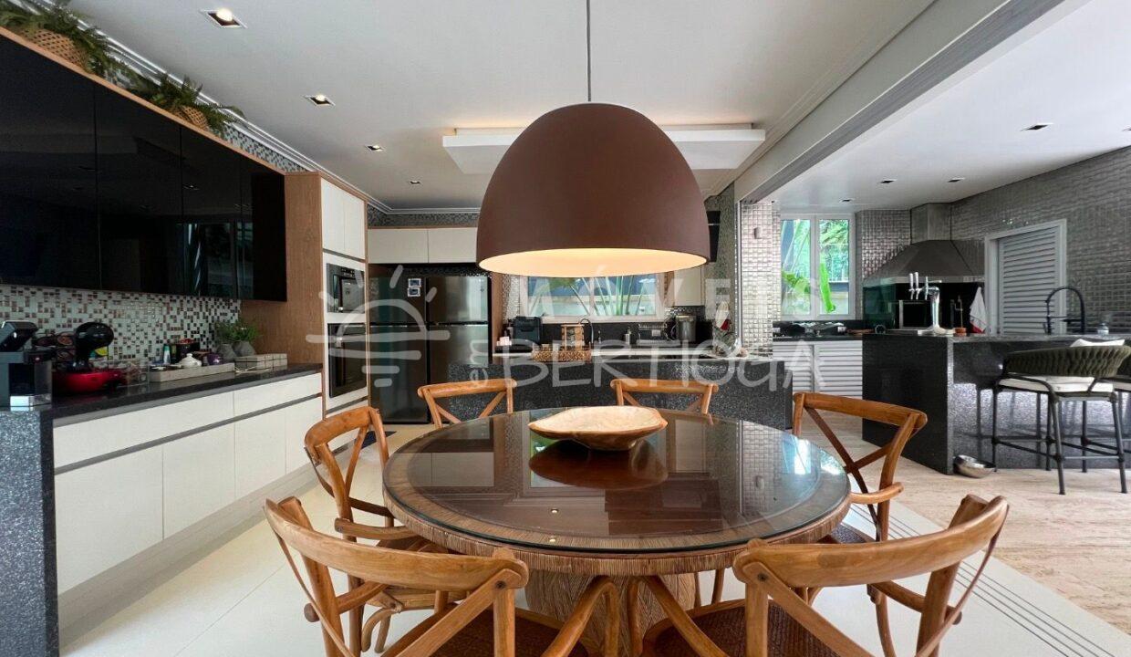 Casa-venda-BERTIOGA-RIVIERA-DE-SAO-LOURENCO-CA1738R-imobiliaria-na-riviera-imobiliaria-bertioga-2025-06-26_14-25-27_foto_rm-2
