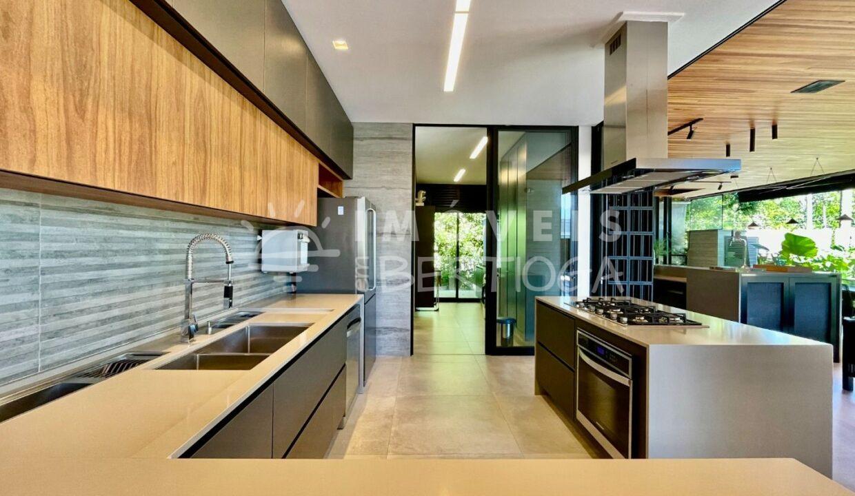 Casa-venda-Bertioga-Riviera-Modulo-24-CA0001G-imobiliaria-bertioga-2025-07-01_23-37-33_foto_gi-9