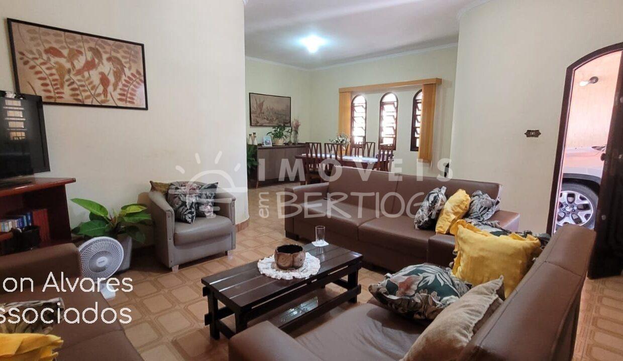Casa-venda-BERTIOGA-CENTRO-02040AV-imobiliaria-na-riviera-imobiliaria-bertioga-2025-08-20_12-46-10_foto_ra-1