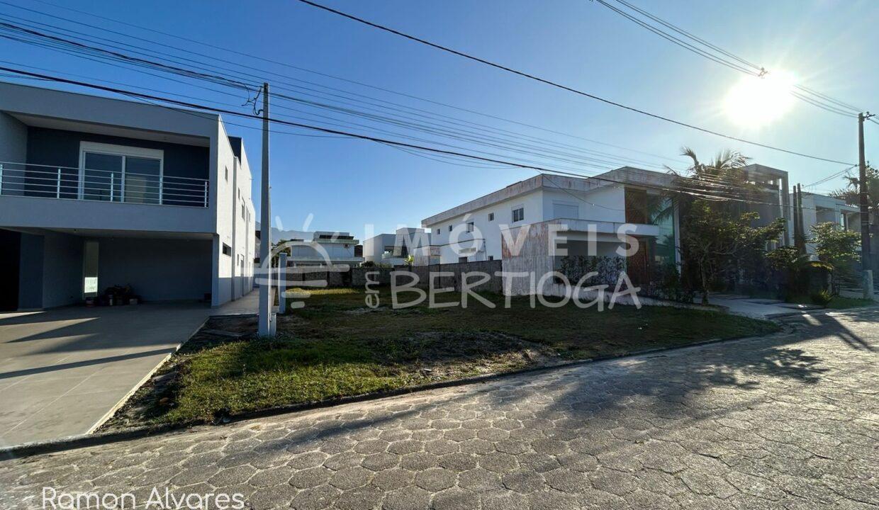 Lote-venda-BERTIOGA-BOUGAINVILLE-IV-02069AV-imobiliaria-na-riviera-imobiliaria-bertioga-2025-08-20_13-01-01_foto_ra-1