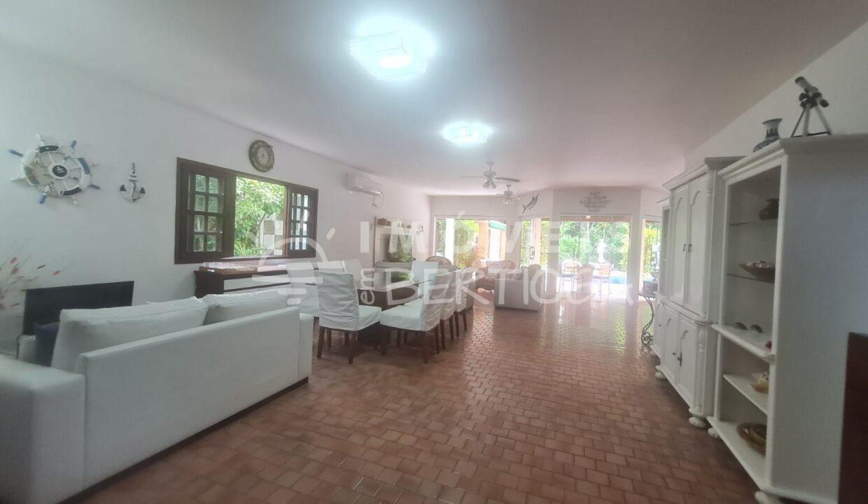 Casa-alugar-BERTIOGA-RIVIERA-DE-SAO-LOURENCO-MC00670R-imobiliaria-na-riviera-imobiliaria-bertioga-2025-10-26_16-41-28_foto_rm-2