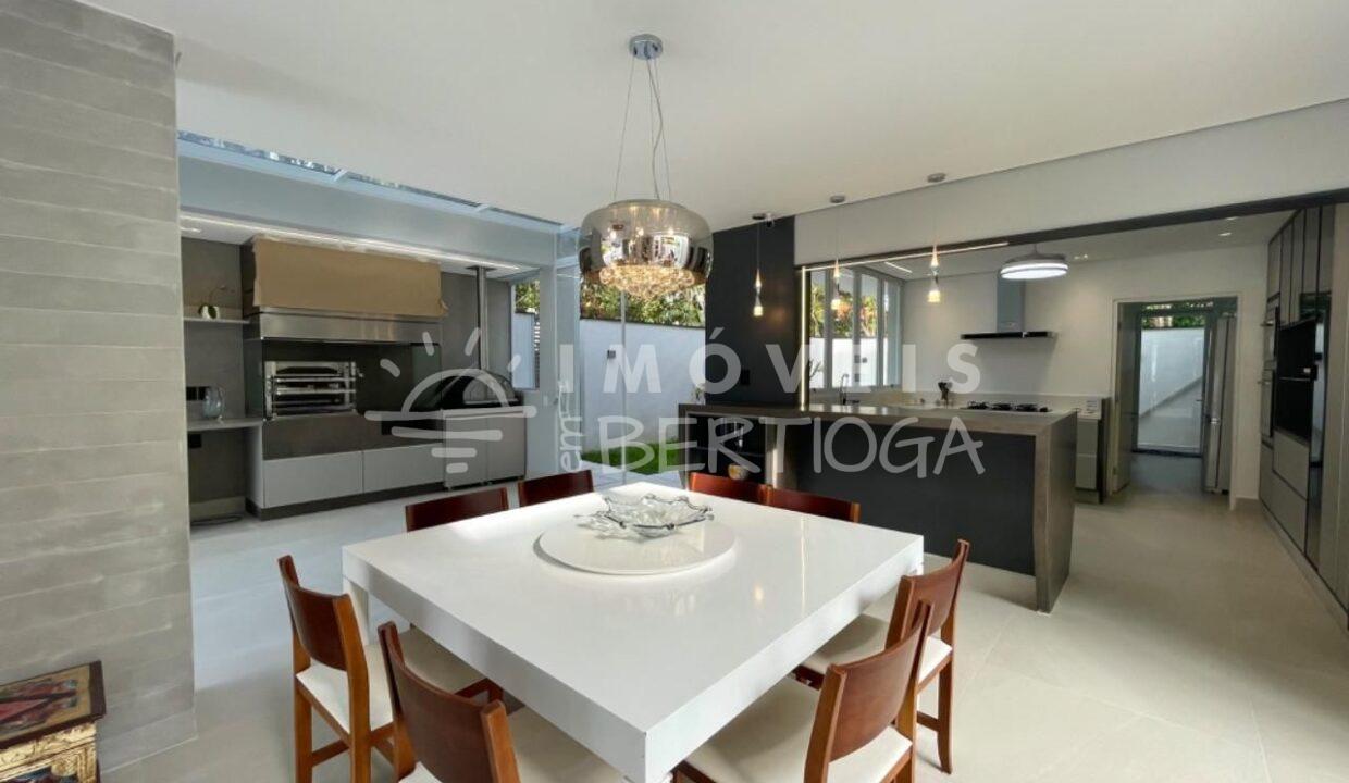 Casa-venda-BERTIOGA-RIVIERA-DE-SAO-LOURENCO-CA0170R-imobiliaria-na-riviera-imobiliaria-bertioga-2025-10-26_12-26-20_foto_rm-4