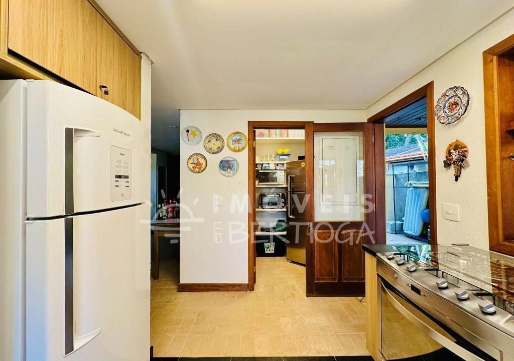 Casa-venda-BERTIOGA-RIVIERA-DE-SAO-LOURENCO-CA0327R-imobiliaria-na-riviera-imobiliaria-bertioga-2025-10-27_02-00-10_foto_rm-10