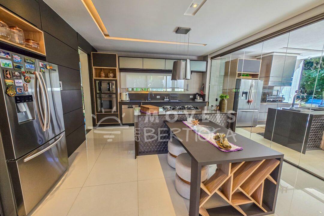 Casa-venda-BERTIOGA-RIVIERA-DE-SAO-LOURENCO-CA0624R-imobiliaria-na-riviera-imobiliaria-bertioga-2025-10-27_14-34-44_foto_rm-1