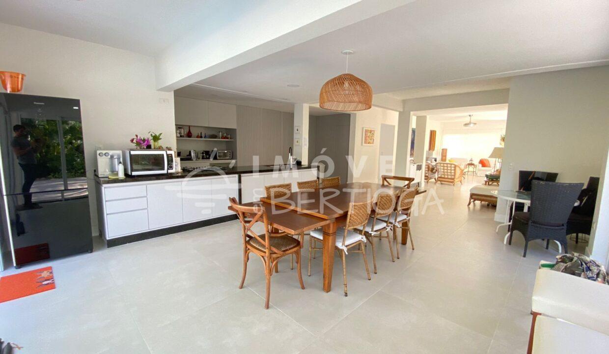 Casa-venda-BERTIOGA-RIVIERA-DE-SAO-LOURENCO-CA0711R-imobiliaria-na-riviera-imobiliaria-bertioga-2025-10-27_12-01-10_foto_rm-7