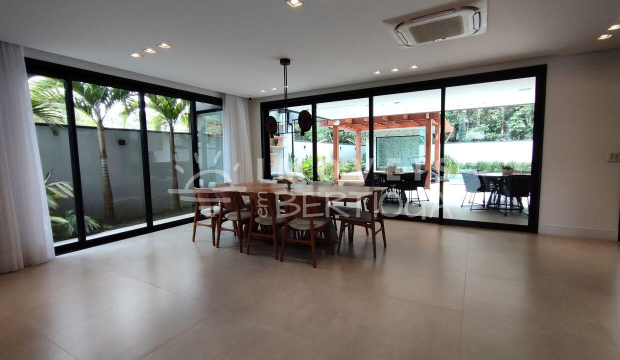 Casa-venda-BERTIOGA-RIVIERA-DE-SAO-LOURENCO-CA0715R-imobiliaria-na-riviera-imobiliaria-bertioga-2025-10-27_02-00-10_foto_rm-2