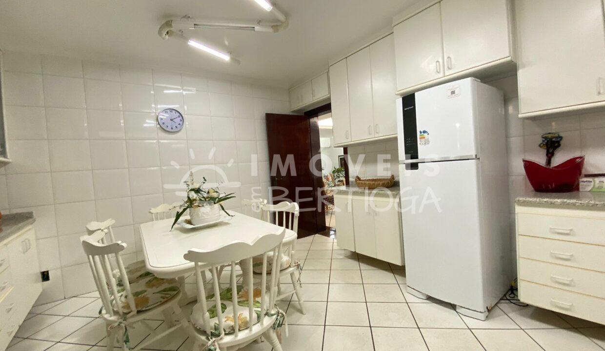 Casa-venda-BERTIOGA-RIVIERA-DE-SAO-LOURENCO-CA0728R-imobiliaria-na-riviera-imobiliaria-bertioga-2025-10-28_17-41-18_foto_rm-28