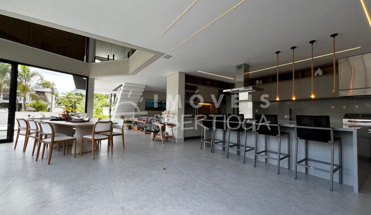 Casa-venda-BERTIOGA-RIVIERA-DE-SAO-LOURENCO-CA1206R-imobiliaria-na-riviera-imobiliaria-bertioga-2025-10-26_21-28-32_foto_rm-16