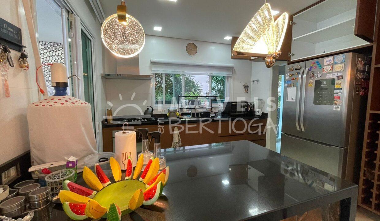 Casa-venda-BERTIOGA-RIVIERA-DE-SAO-LOURENCO-CA1286R-imobiliaria-na-riviera-imobiliaria-bertioga-2025-10-26_23-53-01_foto_rm-4