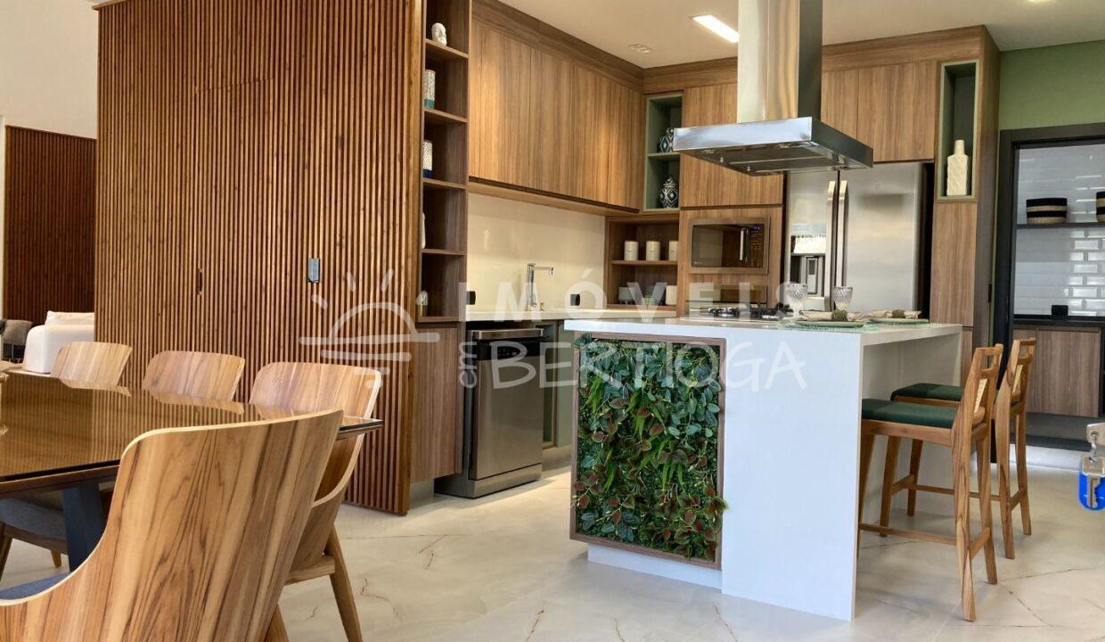 Casa-venda-BERTIOGA-RIVIERA-DE-SAO-LOURENCO-CA1300R-imobiliaria-na-riviera-imobiliaria-bertioga-2025-10-26_11-51-55_foto_rm-3