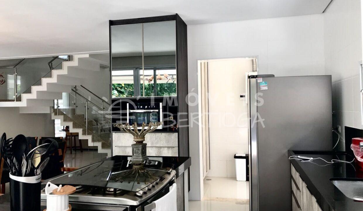Casa-venda-BERTIOGA-RIVIERA-DE-SAO-LOURENCO-CA1365R-imobiliaria-na-riviera-imobiliaria-bertioga-2025-10-27_08-00-43_foto_rm-22