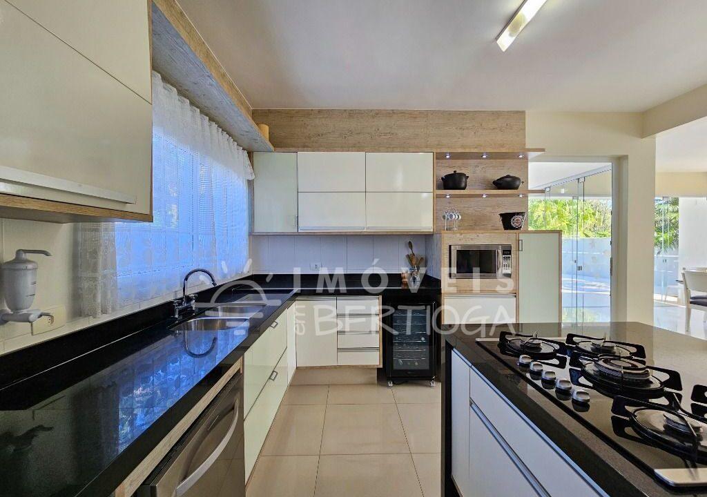 Casa-venda-BERTIOGA-RIVIERA-DE-SAO-LOURENCO-CA1467R-imobiliaria-na-riviera-imobiliaria-bertioga-2025-10-27_03-01-39_foto_rm-9
