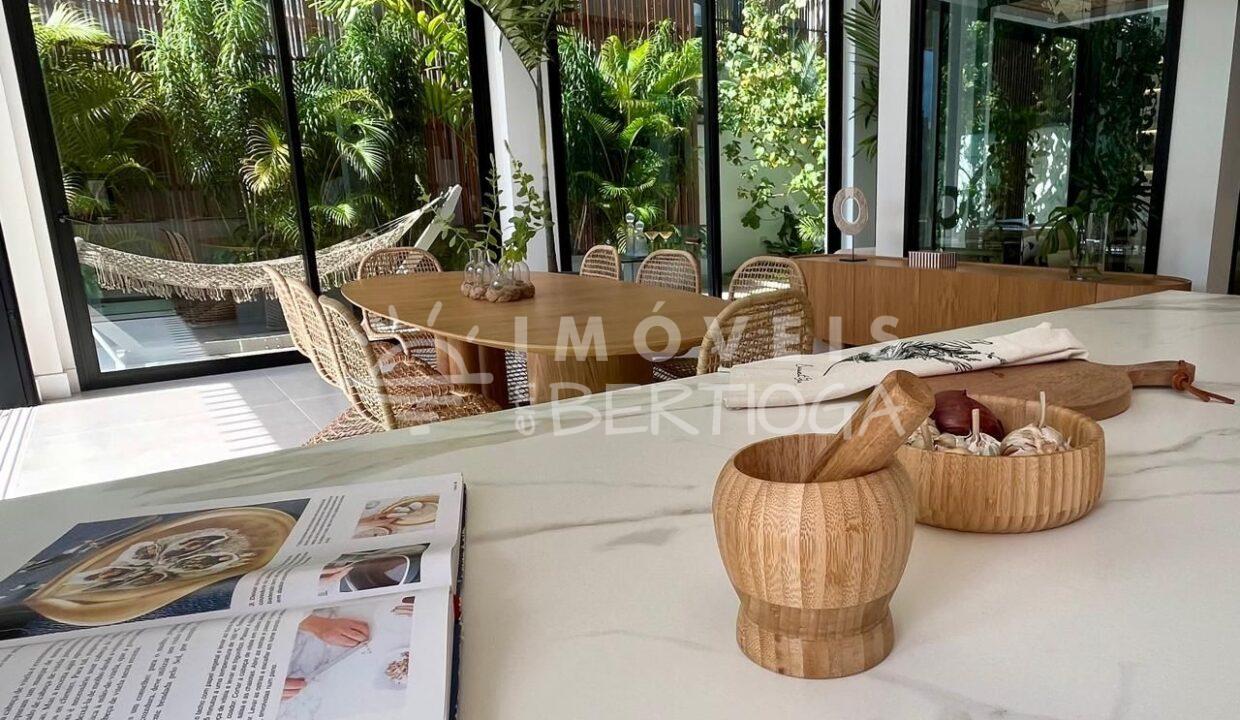 Casa-venda-BERTIOGA-RIVIERA-DE-SAO-LOURENCO-CA1555R-imobiliaria-na-riviera-imobiliaria-bertioga-2025-10-26_15-57-08_foto_rm-6