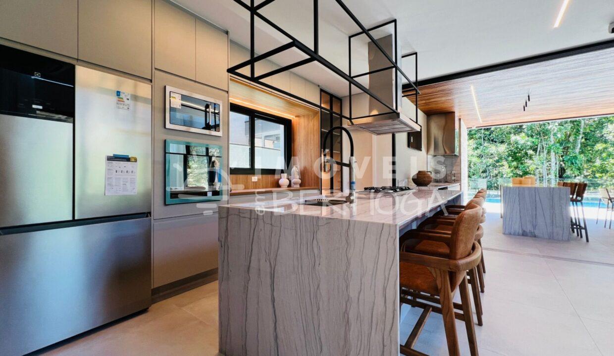 Casa-venda-BERTIOGA-RIVIERA-DE-SAO-LOURENCO-CA1560R-imobiliaria-na-riviera-imobiliaria-bertioga-2025-10-26_13-47-54_foto_rm-10