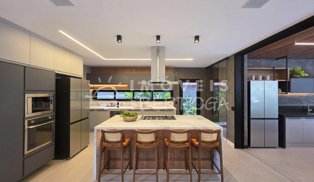 Casa-venda-BERTIOGA-RIVIERA-DE-SAO-LOURENCO-CA1580R-imobiliaria-na-riviera-imobiliaria-bertioga-2025-10-26_11-41-04_foto_rm-5