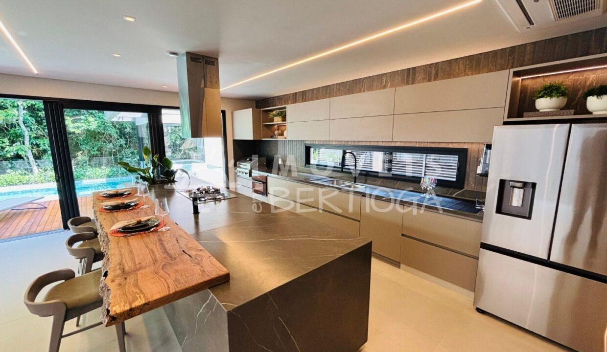 Casa-venda-BERTIOGA-RIVIERA-DE-SAO-LOURENCO-CA1659R-imobiliaria-na-riviera-imobiliaria-bertioga-2025-10-26_19-06-21_foto_rm-9