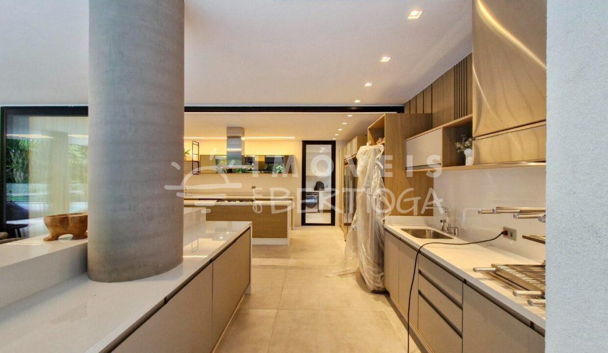 Casa-venda-BERTIOGA-RIVIERA-DE-SAO-LOURENCO-CA1674R-imobiliaria-na-riviera-imobiliaria-bertioga-2025-10-26_21-06-29_foto_rm-15