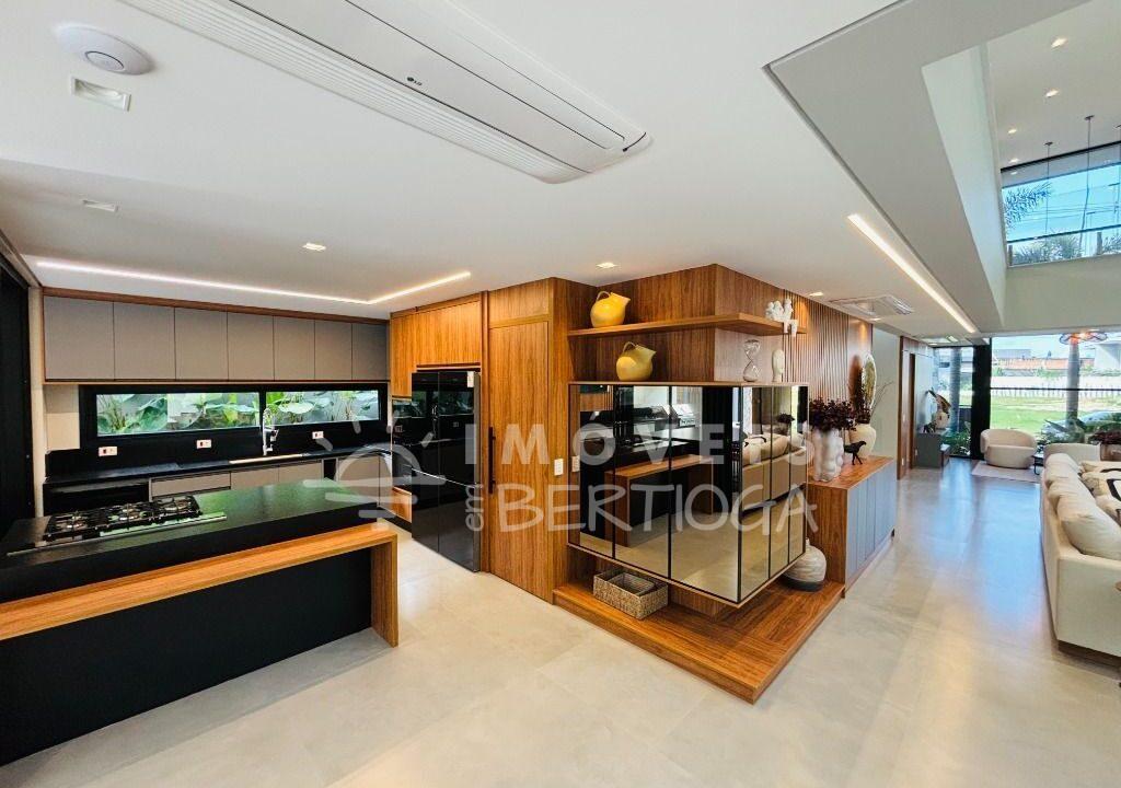 Casa-venda-BERTIOGA-RIVIERA-DE-SAO-LOURENCO-CA1687R-imobiliaria-na-riviera-imobiliaria-bertioga-2025-10-26_20-15-01_foto_rm-13