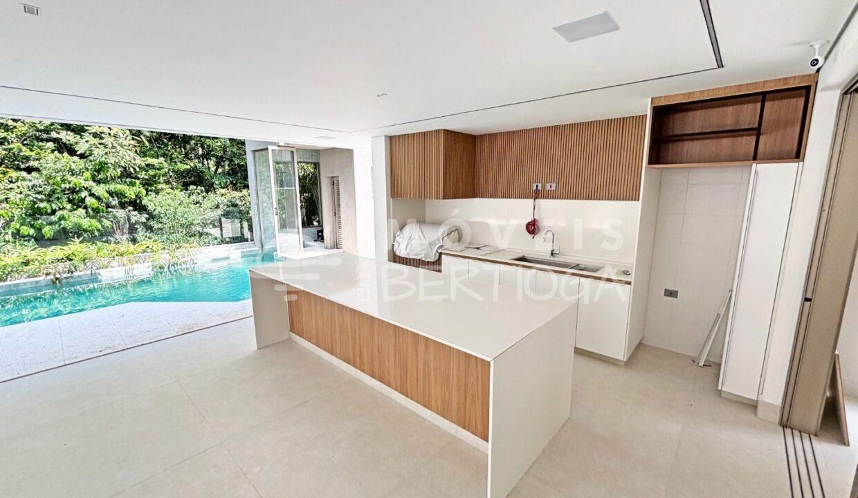 Casa-venda-BERTIOGA-RIVIERA-DE-SAO-LOURENCO-CA1705R-imobiliaria-na-riviera-imobiliaria-bertioga-2025-10-28_18-03-20_foto_rm-3