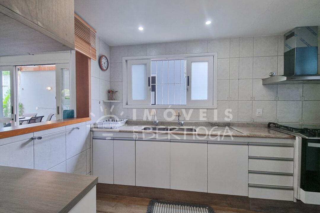 Casa-venda-BERTIOGA-RIVIERA-DE-SAO-LOURENCO-CA1708R-imobiliaria-na-riviera-imobiliaria-bertioga-2025-10-28_19-00-01_foto_rm-24