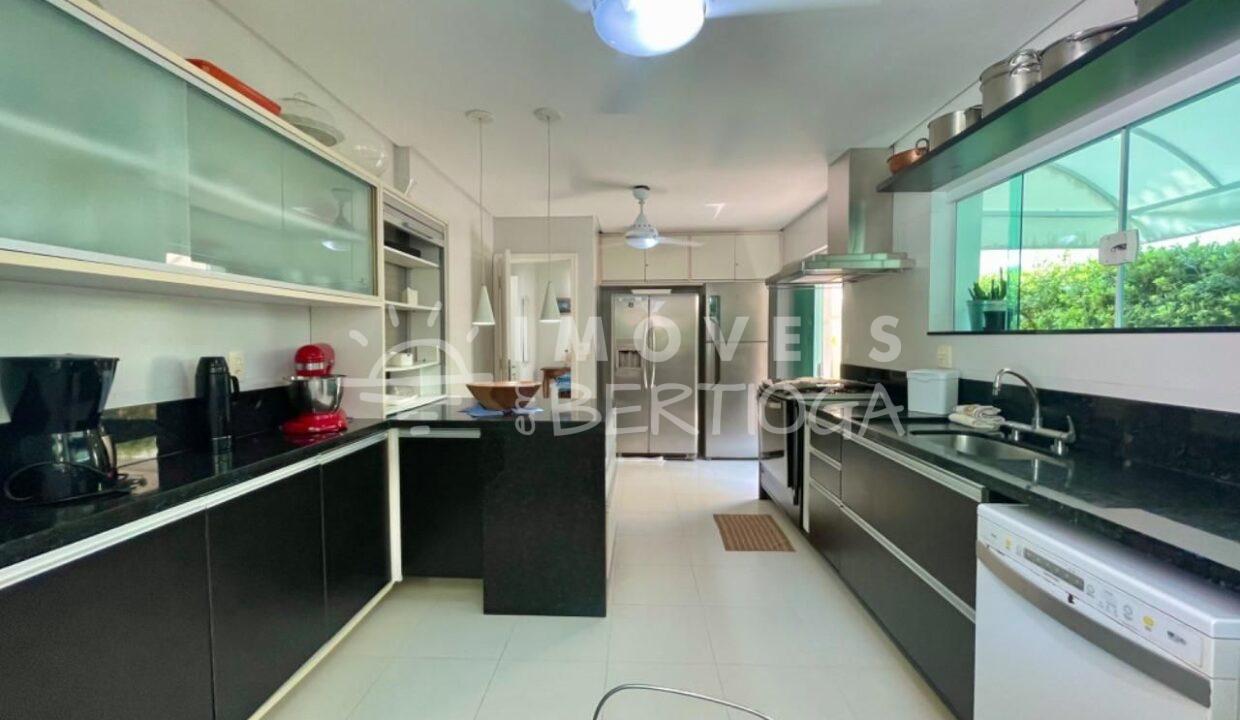 Casa-venda-BERTIOGA-RIVIERA-DE-SAO-LOURENCO-CA1722R-imobiliaria-na-riviera-imobiliaria-bertioga-2025-10-28_18-51-01_foto_rm-12
