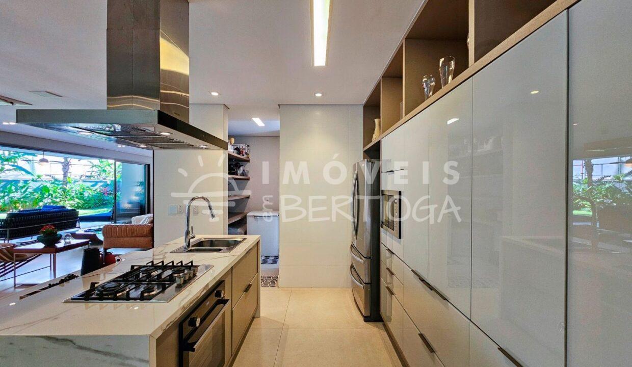 Casa-venda-BERTIOGA-RIVIERA-DE-SAO-LOURENCO-CA1762R-imobiliaria-na-riviera-imobiliaria-bertioga-2025-10-28_23-18-58_foto_rm-4