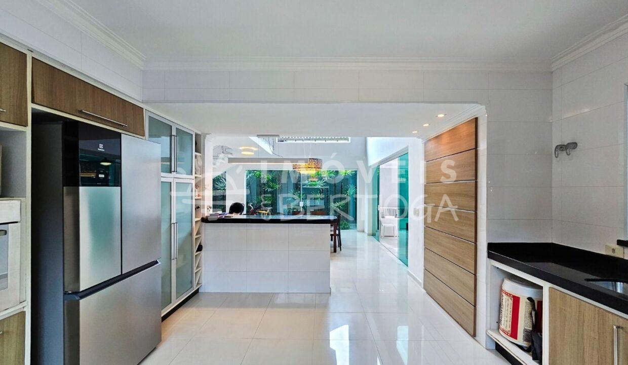 Casa-venda-BERTIOGA-RIVIERA-DE-SAO-LOURENCO-CA1782R-imobiliaria-na-riviera-imobiliaria-bertioga-2025-10-28_19-59-29_foto_rm-8