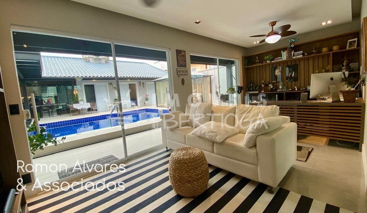 Casa-venda-BERTIOGA-BOUGAINVILLE-III-02010AV-imobiliaria-na-riviera-imobiliaria-bertioga-2026-06-25_17-50-56_foto_ra-7